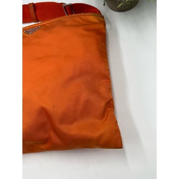 PRADA BT7372 Tessuto Shoulder
Bag Cross Body Messenger Bag Nylon
Orange Unisex - Picture 2 of 15